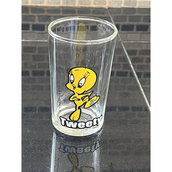 1976 Warner Bros. Inc. TWEETY Glass 8oz Juice Glass - Picture 1 of 10